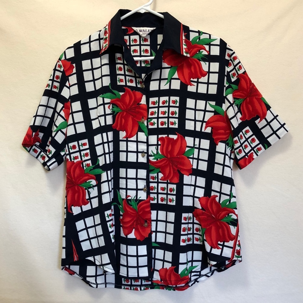 Vintage flowery button down 🌺